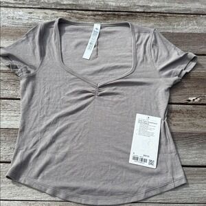 🤍 Lululemon Hold Tight Sweetheart Short Sleeve Top Size‎ 8 Warm Ash Grey NWT